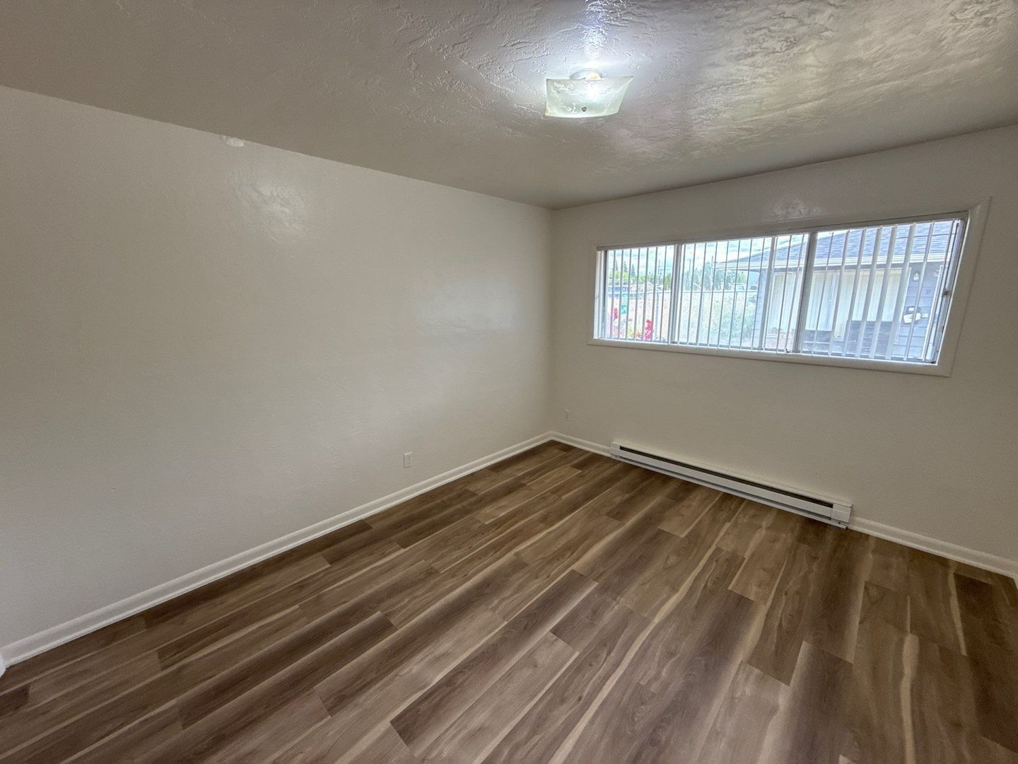 $945 First 3 Months, NE Salem 1 Bed, 1 Bath, Apartment | AVAILABLE NOW! property image