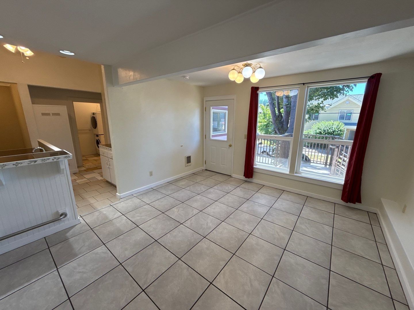 Monmouth 1 Bed 1 Bath, 2nd Floor Apartment, W/D in Unit, AVAILABLE NOW! property image