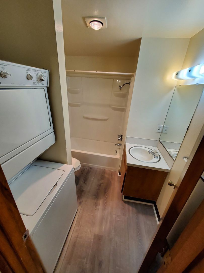 NE Keizer 1 Bed, 1 Bath, 1 Story Apartment, Washer & Dryer in Unit | AVAILABLE NOW! property image