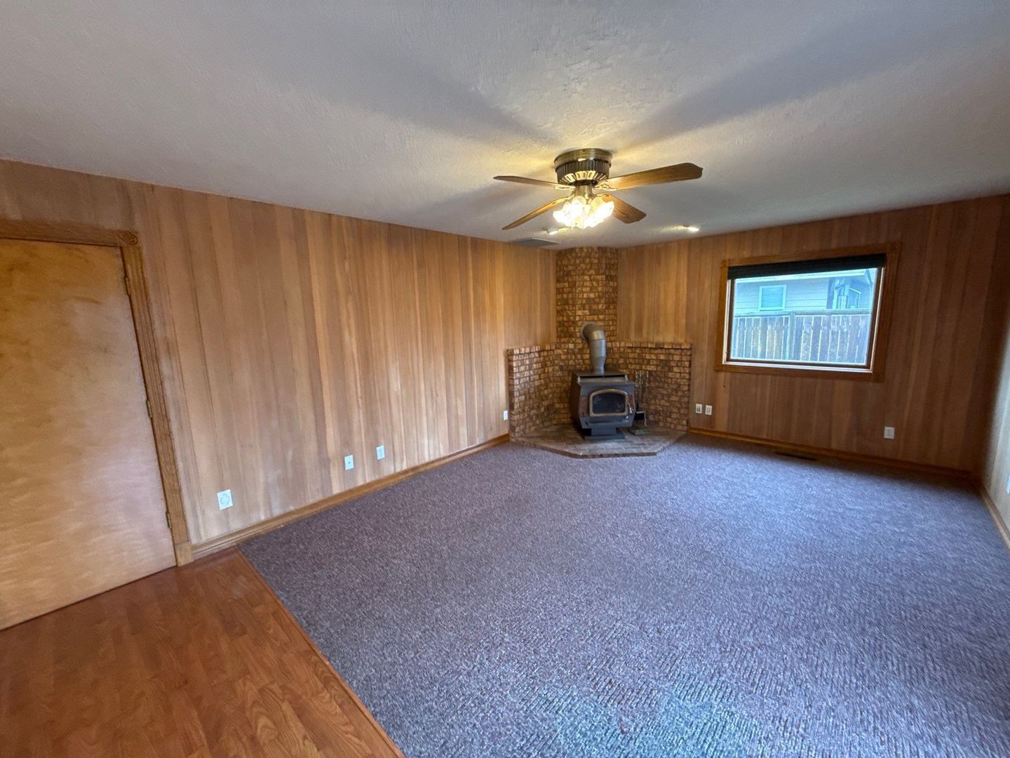 Sublimity 3 Bed, 2 Bath, Single Family Home, w/Fully Fenced Back Yard, AVAILABLE NOW! property image