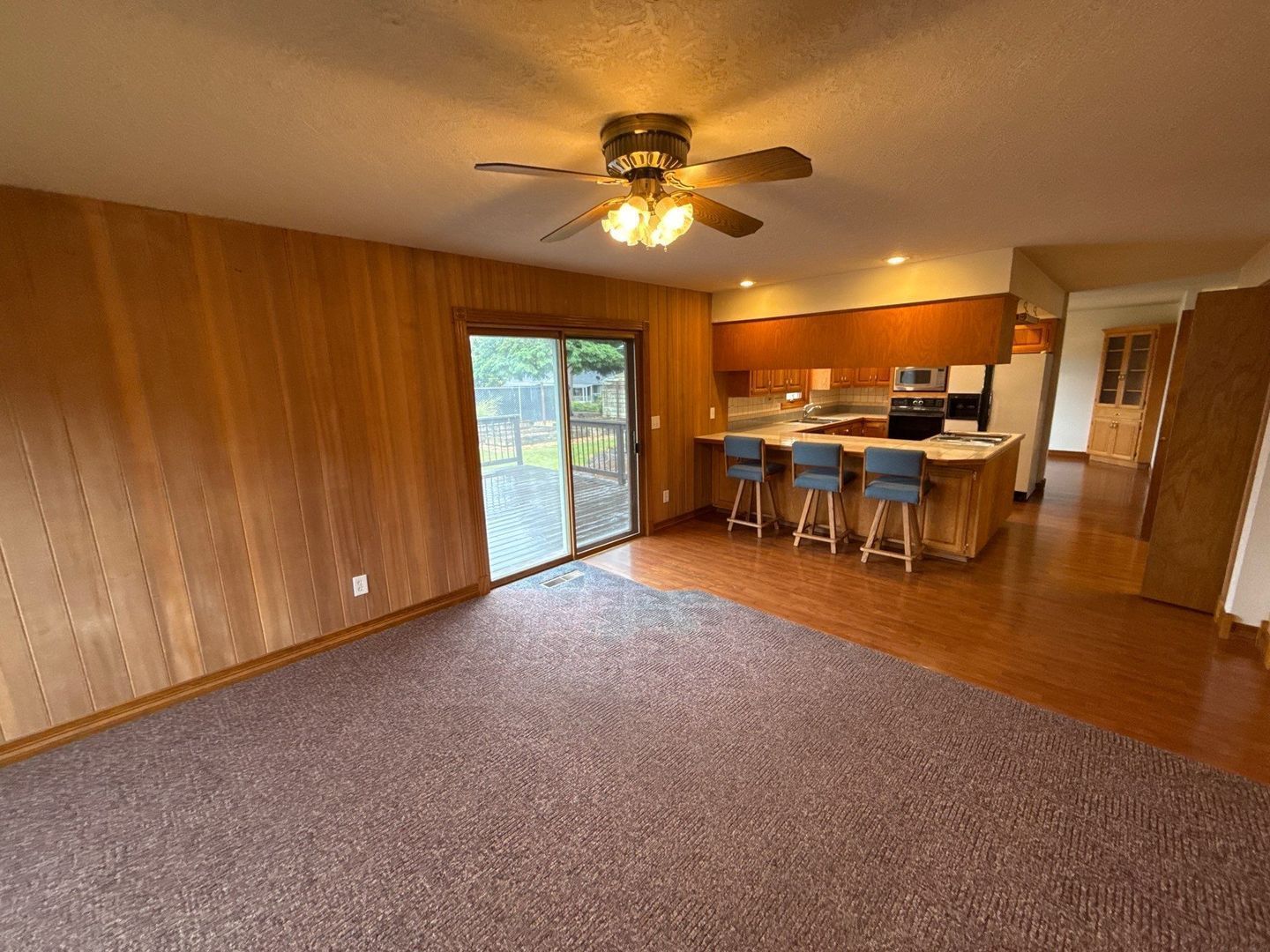 Sublimity 3 Bed, 2 Bath, Single Family Home, w/Fully Fenced Back Yard, AVAILABLE NOW! property image