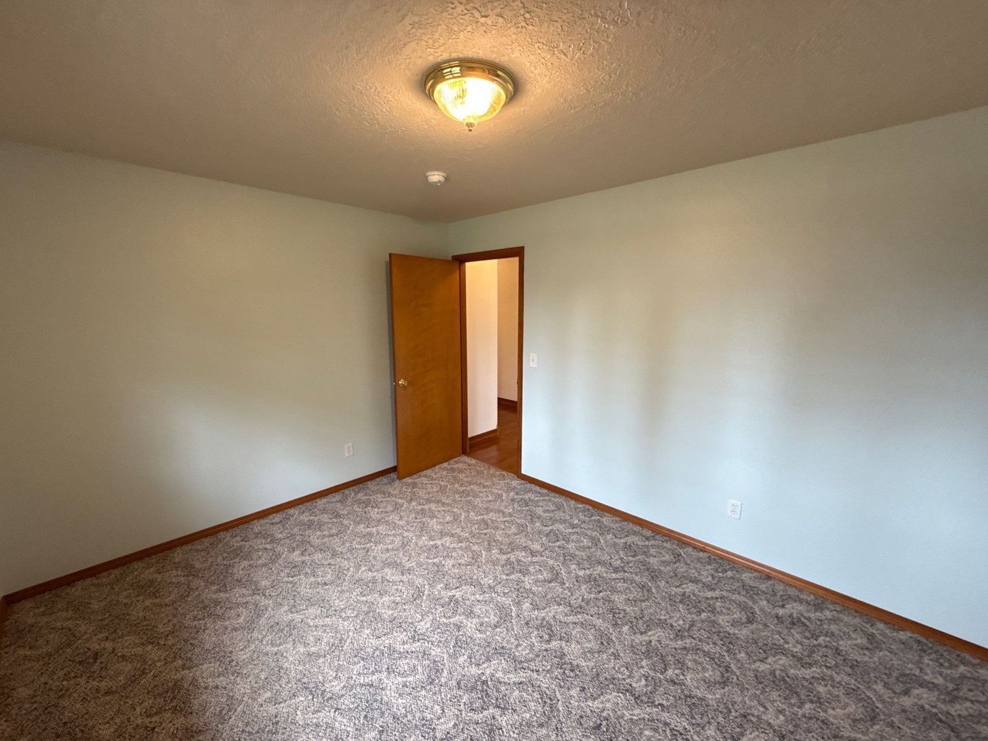 Sublimity 3 Bed, 2 Bath, Single Family Home, w/Fully Fenced Back Yard, AVAILABLE NOW! property image