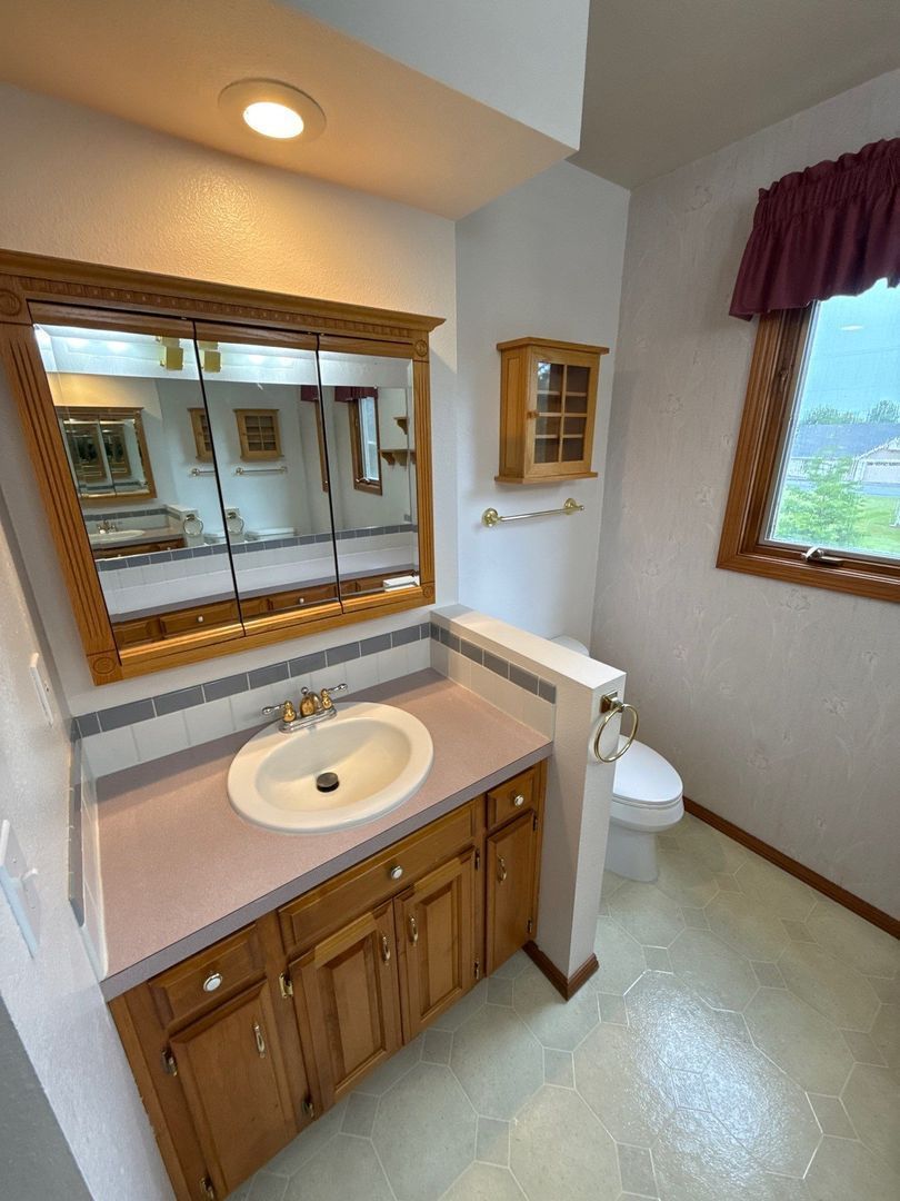 Sublimity 3 Bed, 2 Bath, Single Family Home, w/Fully Fenced Back Yard, AVAILABLE NOW! property image