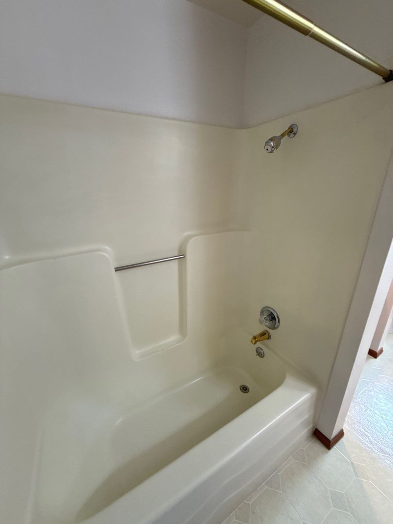 Sublimity 3 Bed, 2 Bath, Single Family Home, w/Fully Fenced Back Yard, AVAILABLE NOW! property image