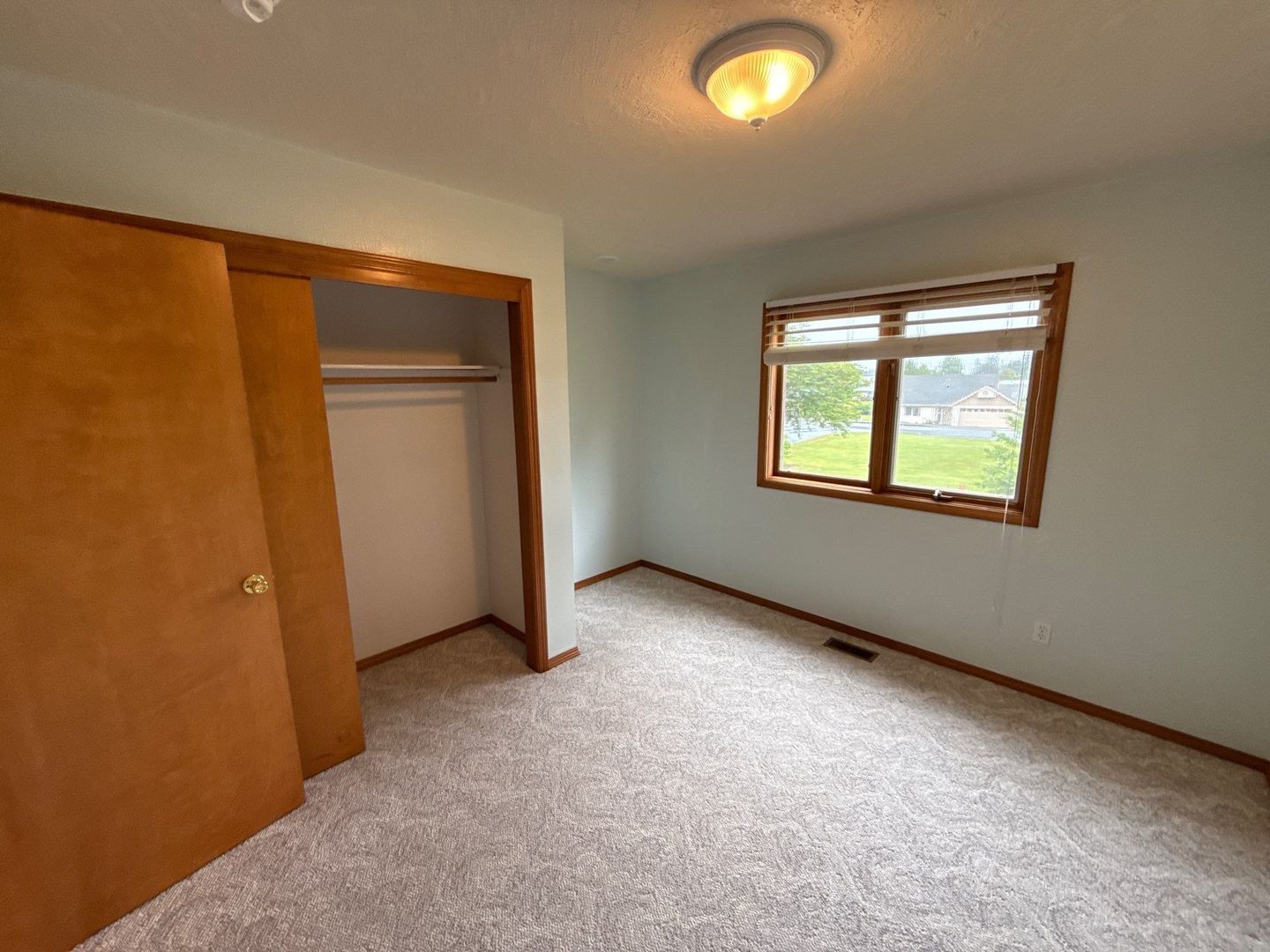 Sublimity 3 Bed, 2 Bath, Single Family Home, w/Fully Fenced Back Yard, AVAILABLE NOW! property image