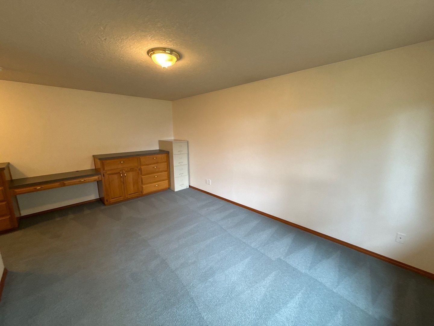 Sublimity 3 Bed, 2 Bath, Single Family Home, w/Fully Fenced Back Yard, AVAILABLE NOW! property image