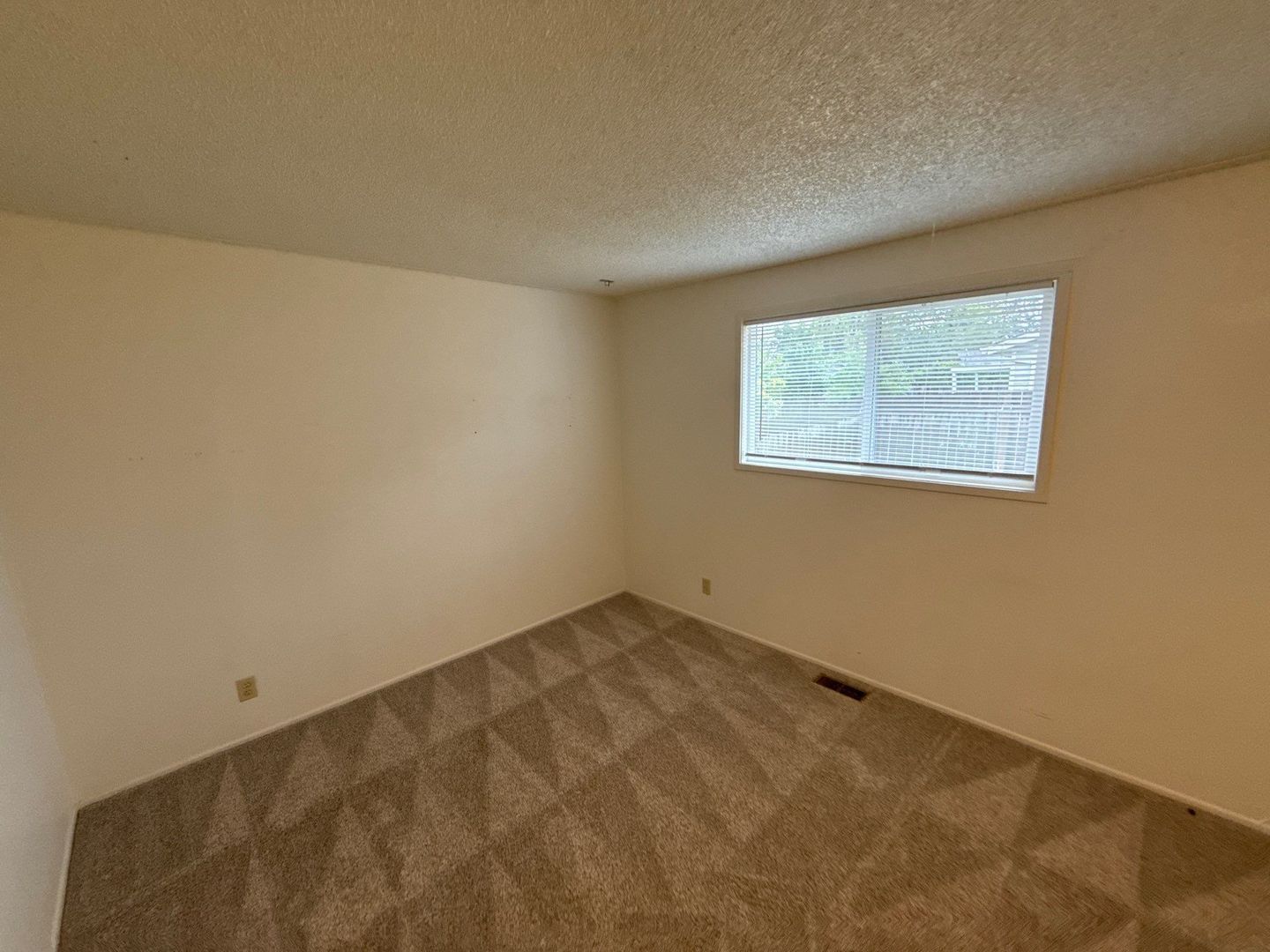 NW Salem 3 Bed 2 Bath, Single Family Home, Coming Soon! property image