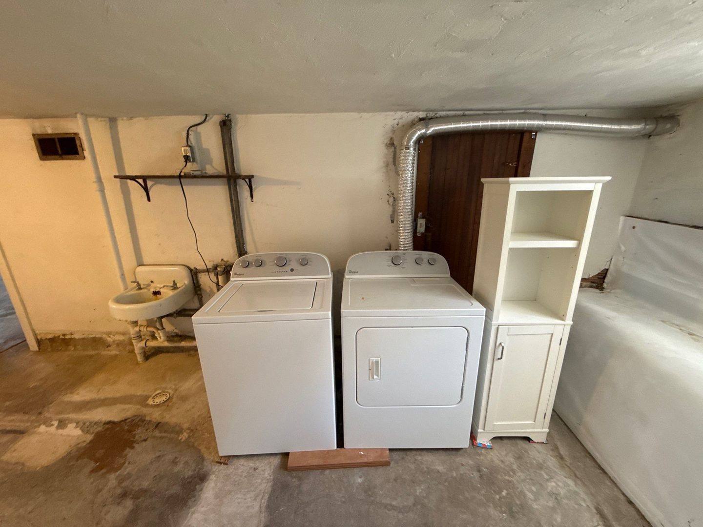 SE Salem Spacious 2 Bed, 1 Bath, Single Family Home, AVAILABLE NOW! property image