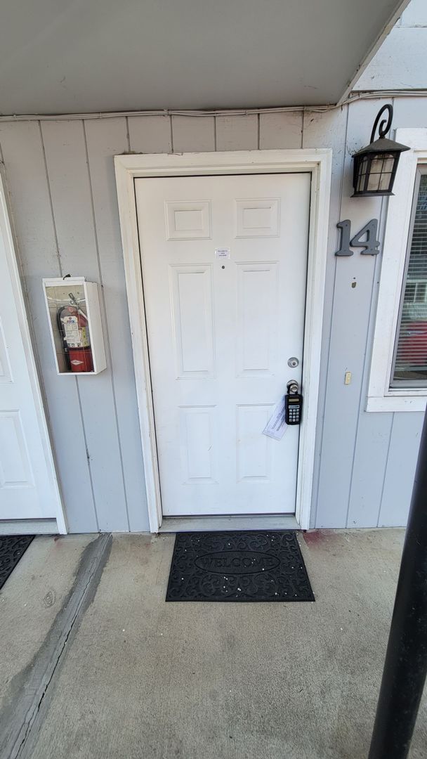 SW Albany 1 Bed 1 Bath 1st Floor Apartment, Laundry On Site, COMING SOON! property image