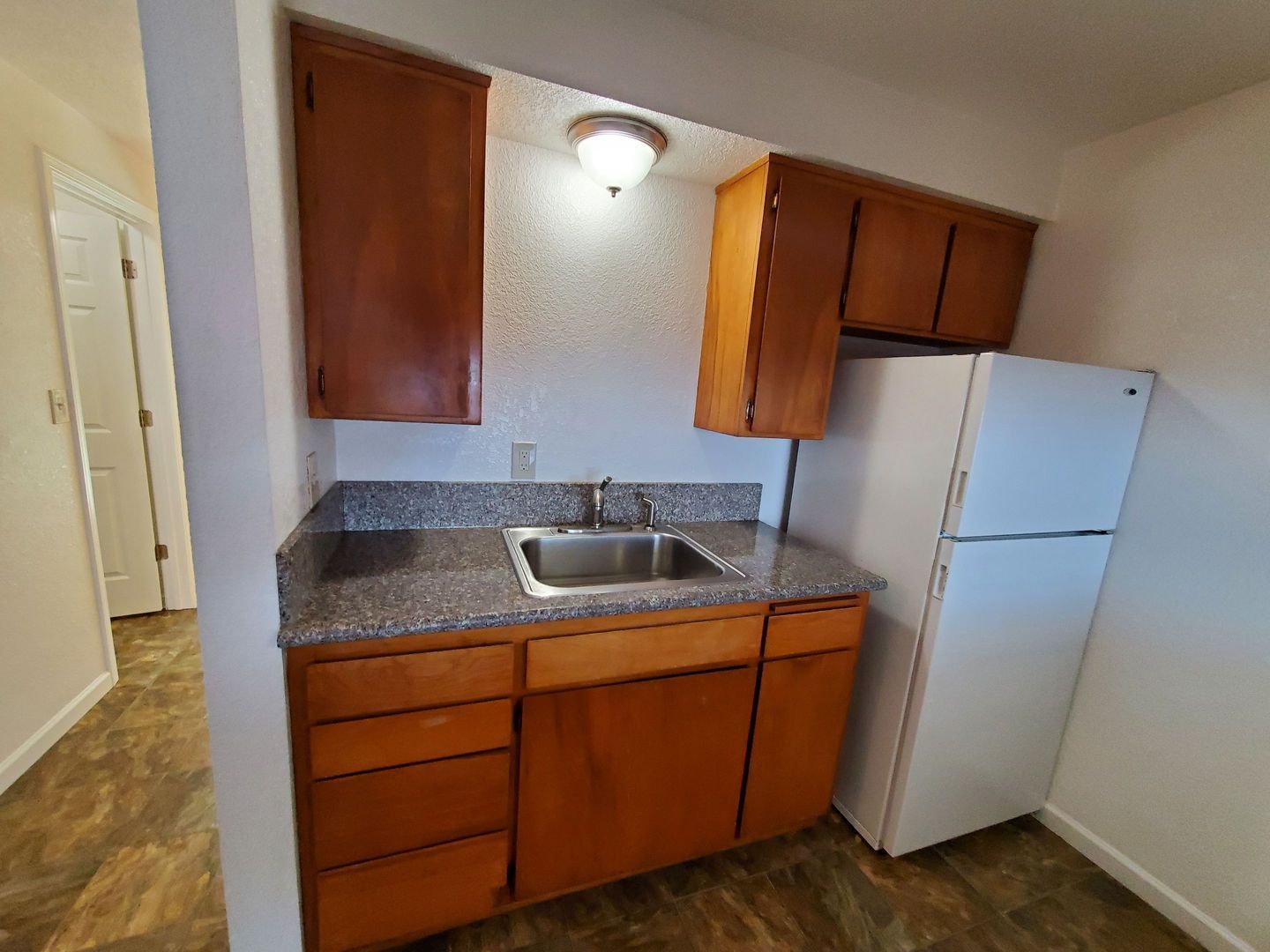 SW Albany 1 Bed 1 Bath 1st Floor Apartment, Laundry On Site, COMING SOON! property image