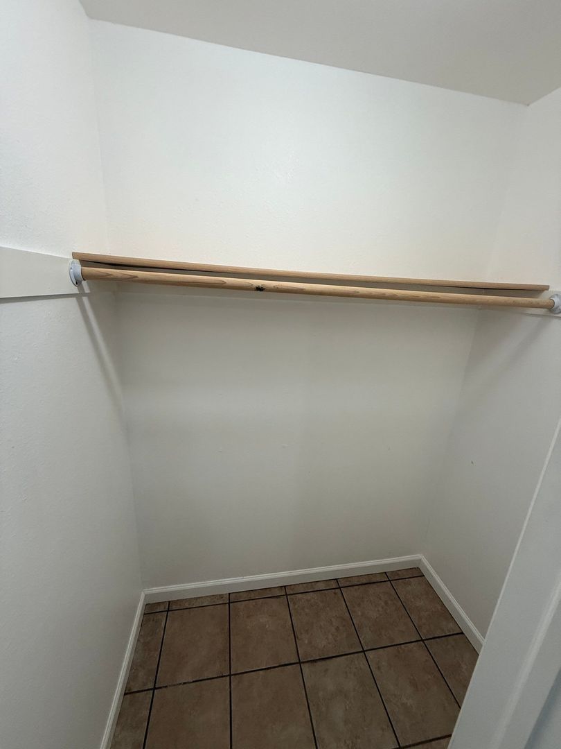 SW Albany, 1 Bed, 1 Bath, Spacious 1st Floor Apartment, Flat Fee for W/S/G, COMING SOON! property image