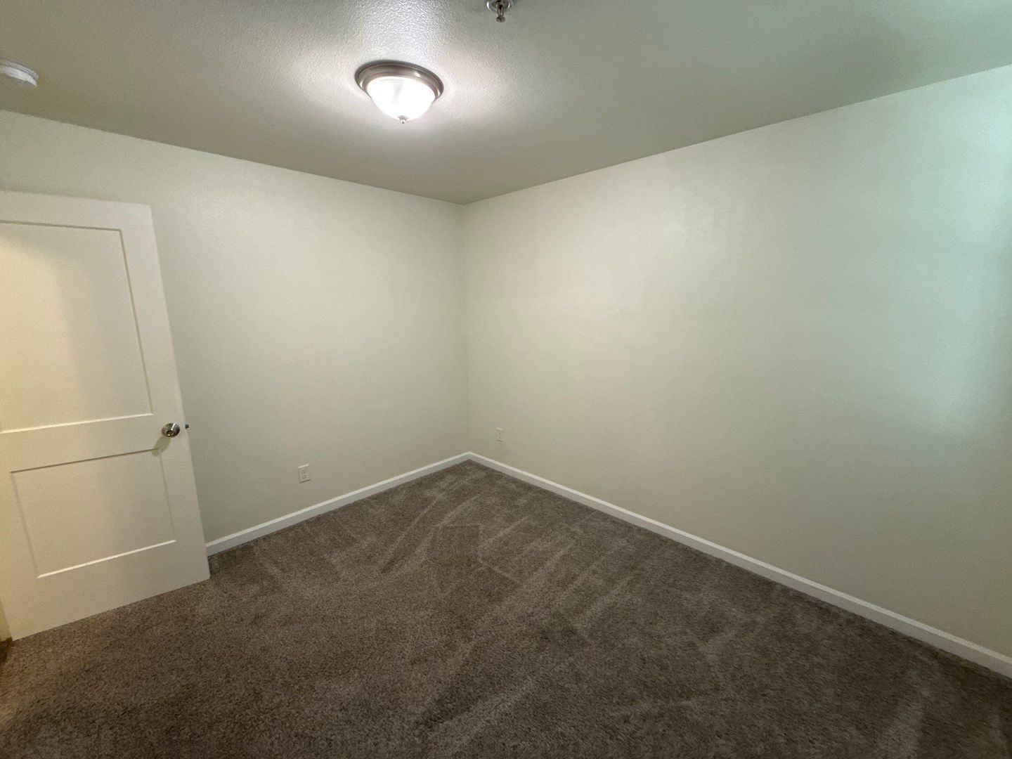 Mount Angel, 3 Bed, 2 Bath, 1st Floor Apartment, Pet Friendly, |AVAILABLE NOW! property image