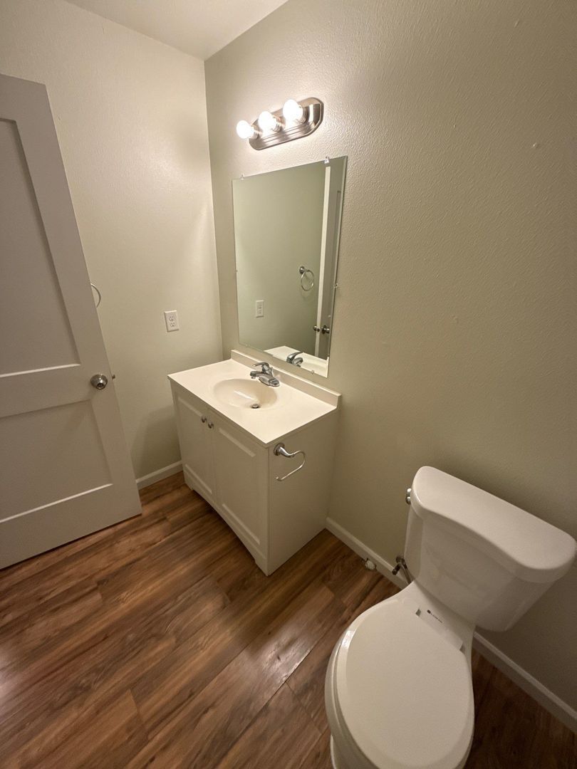 Mount Angel, 3 Bed, 2 Bath, 1st Floor Apartment, Pet Friendly, |AVAILABLE NOW! property image