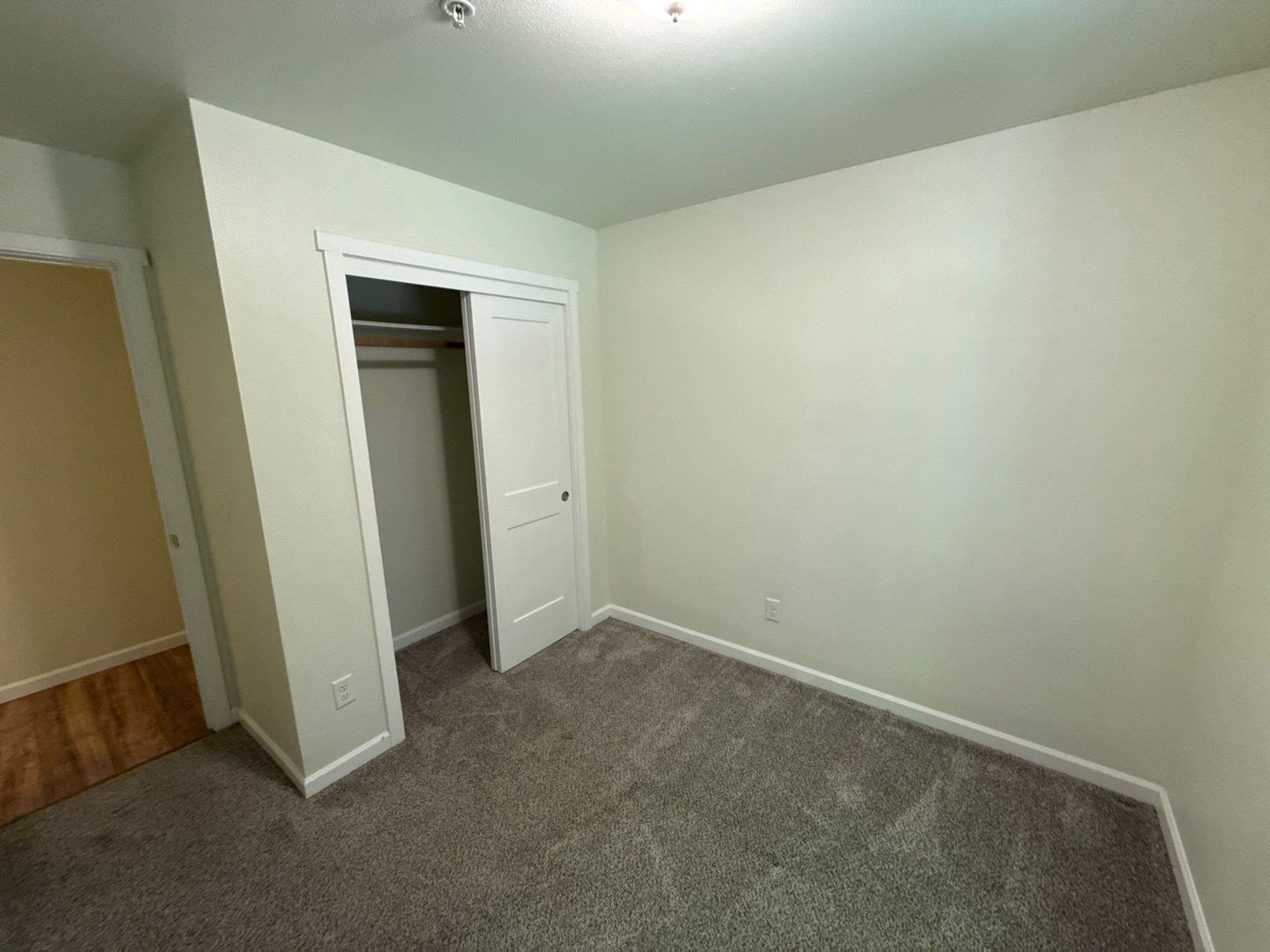 Mount Angel, 3 Bed, 2 Bath, 1st Floor Apartment, Pet Friendly, |AVAILABLE NOW! property image