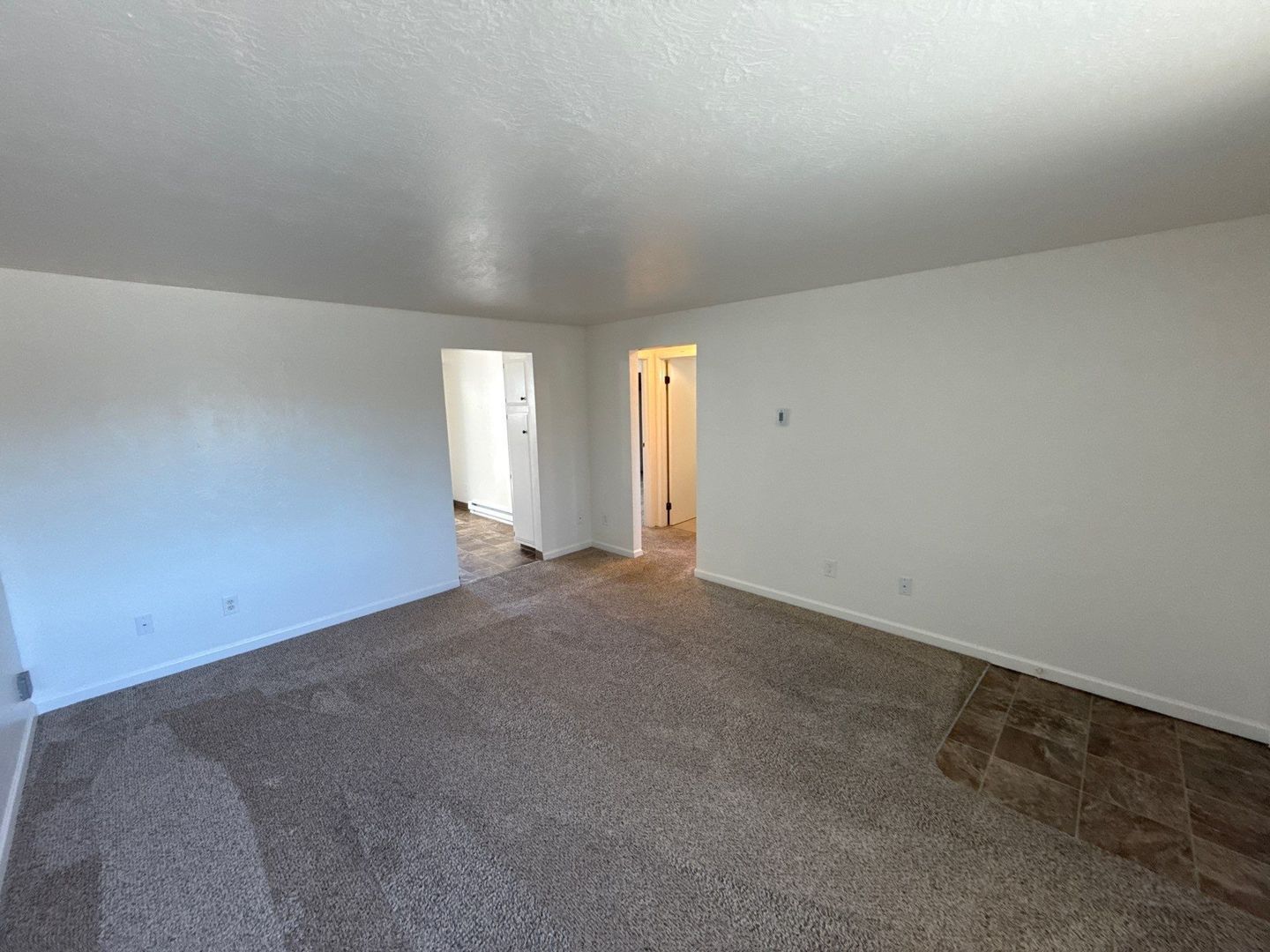 SE Dallas 2 Bed, 1 Bath, Apartment, Water/Sewer/Garbage Paid, AVAILABLE NOW! property image