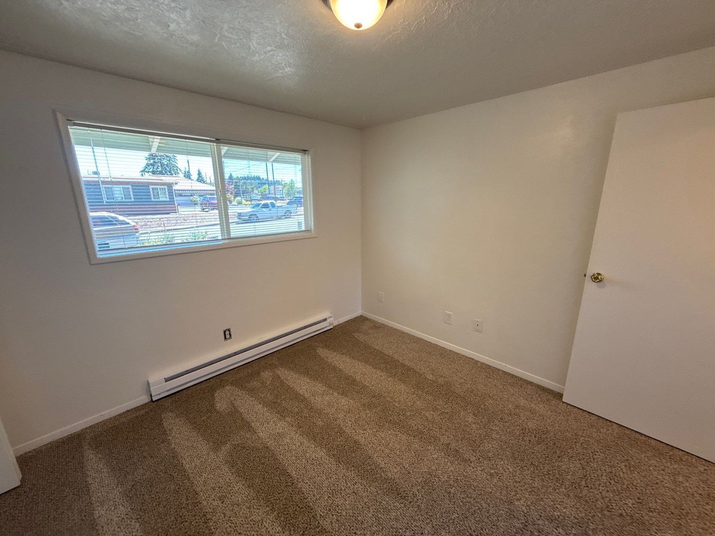 SE Dallas 2 Bed, 1 Bath, Apartment, Water/Sewer/Garbage Paid, AVAILABLE NOW! property image
