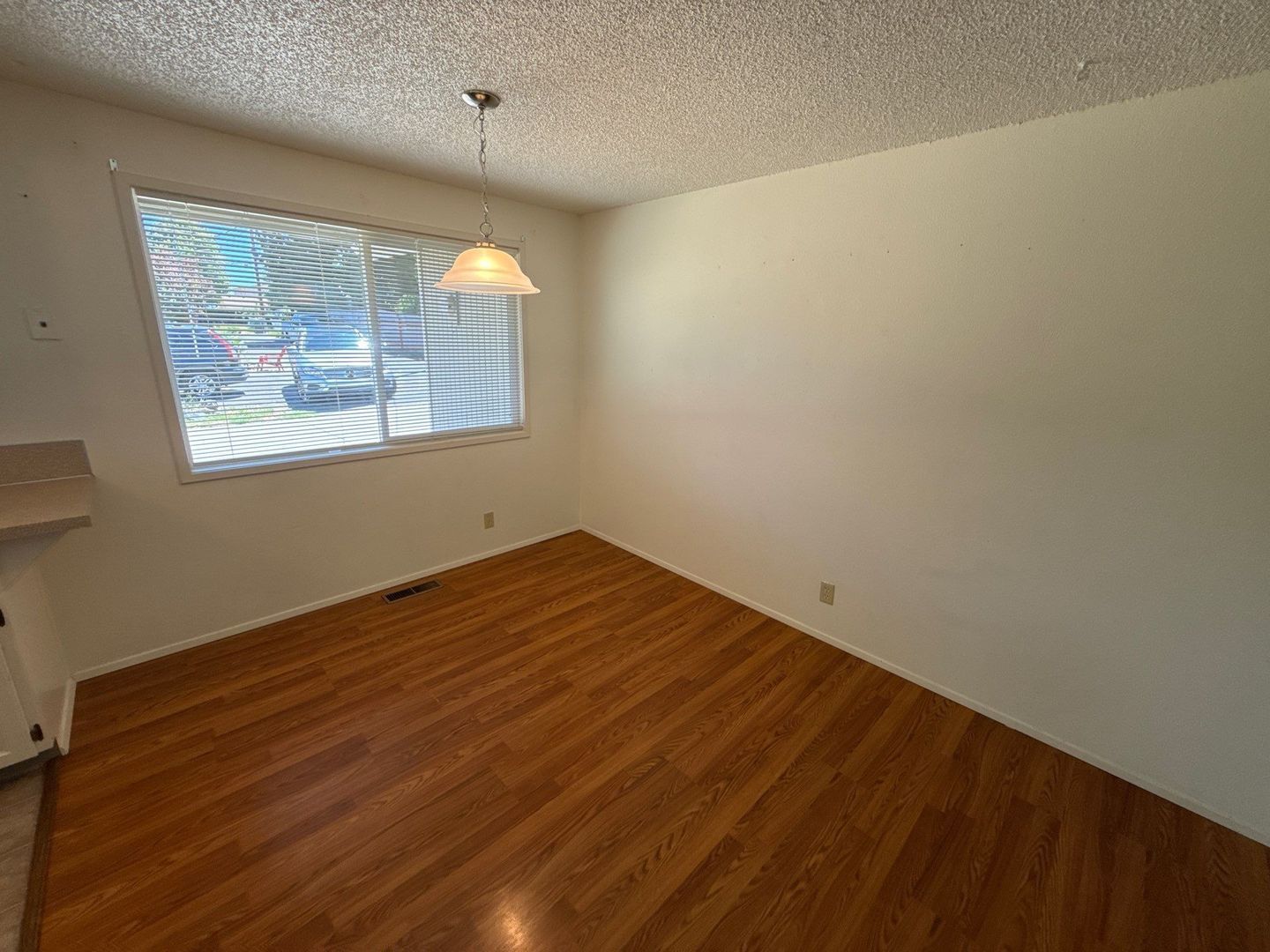 NW Salem 3 Bed 2 Bath, Single Family Home, AVAILABLE NOW! property image