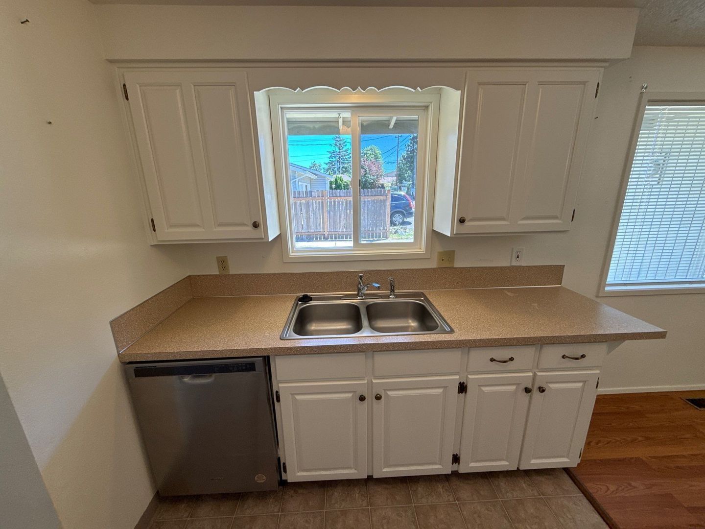 NW Salem 3 Bed 2 Bath, Single Family Home, AVAILABLE NOW! property image