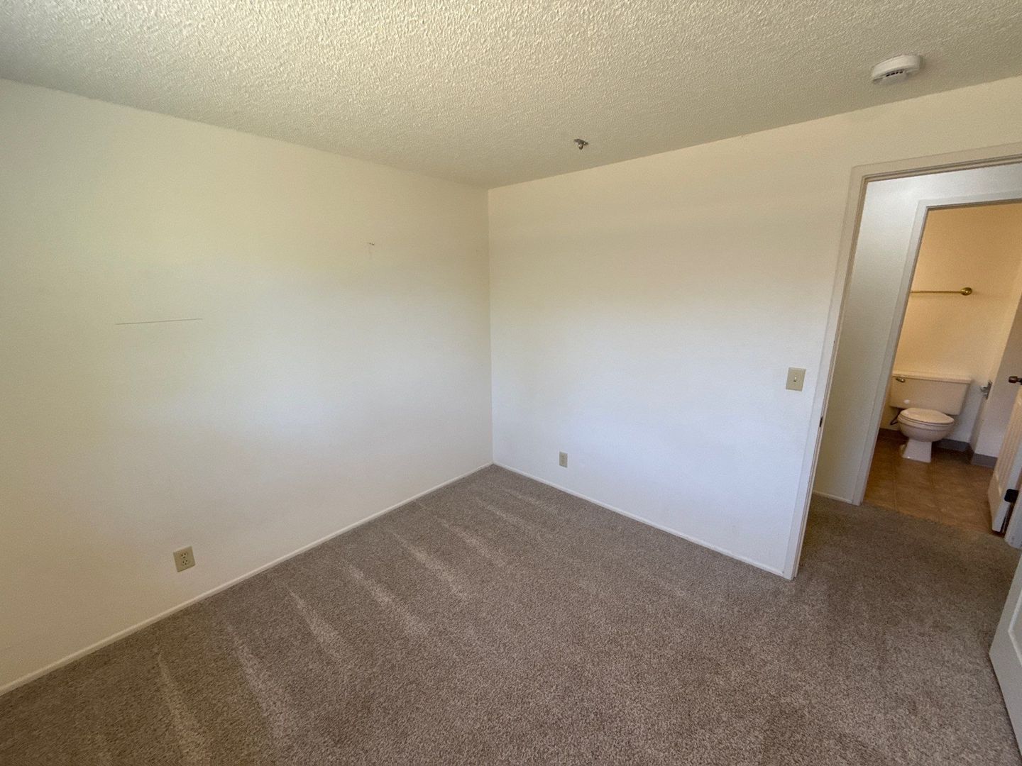 NW Salem 3 Bed 2 Bath, Single Family Home, AVAILABLE NOW! property image