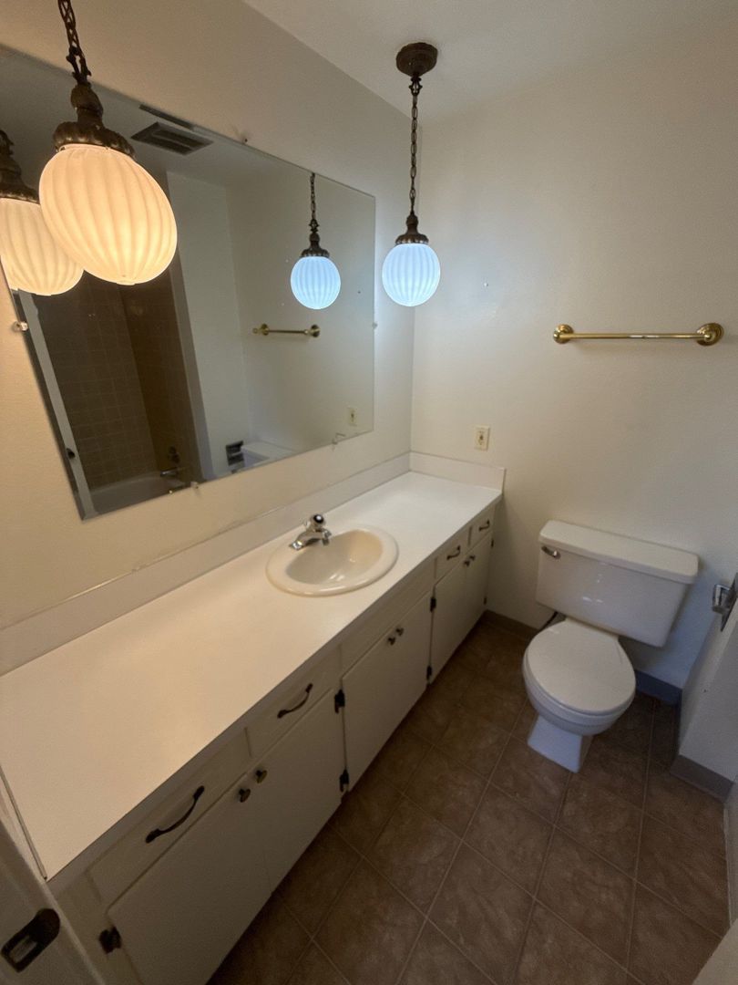 NW Salem 3 Bed 2 Bath, Single Family Home, AVAILABLE NOW! property image