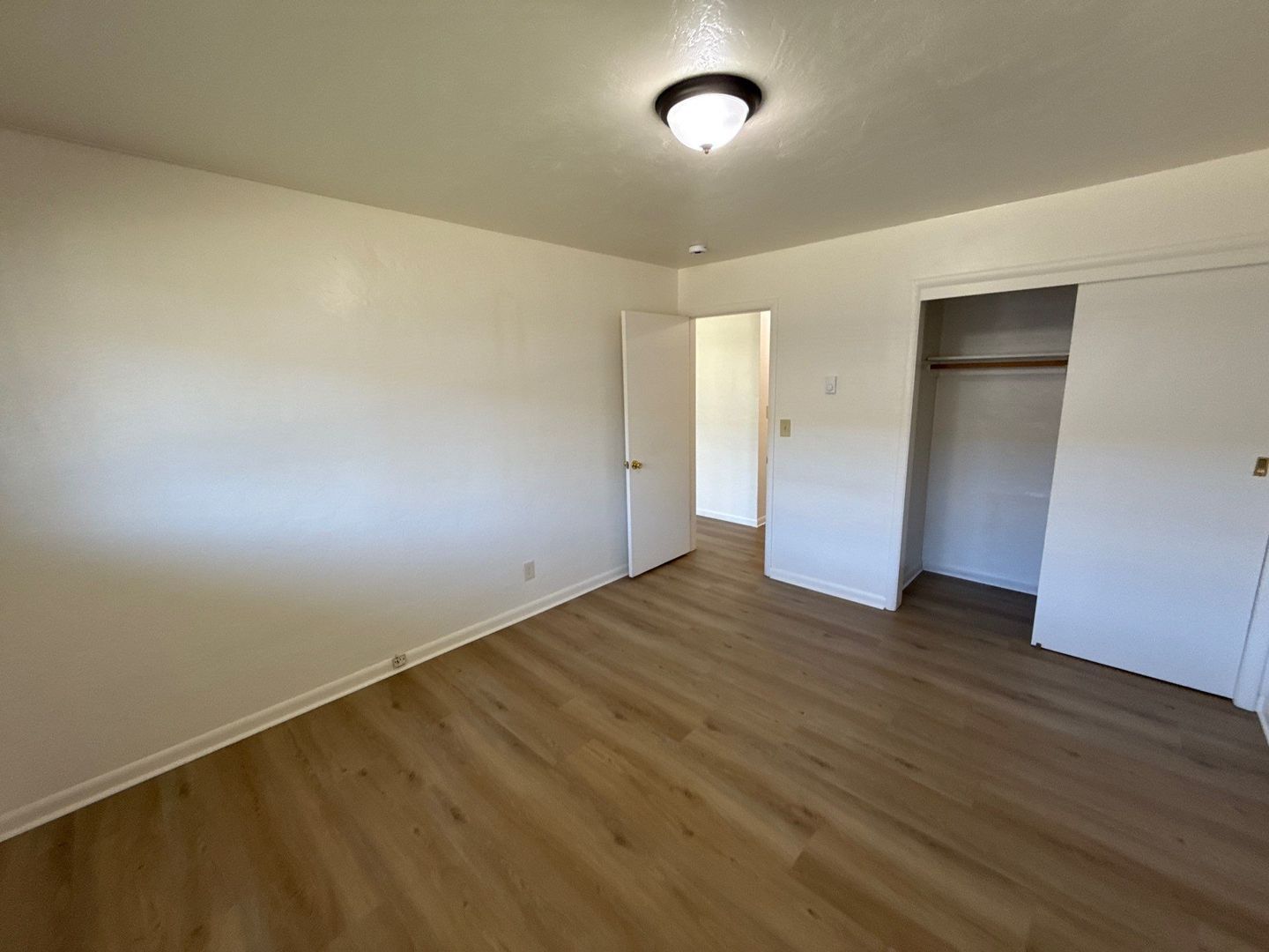 $945 First 3 Months, NE Salem 1 Bed, 1 Bath, Apartment | AVAILABLE NOW! property image