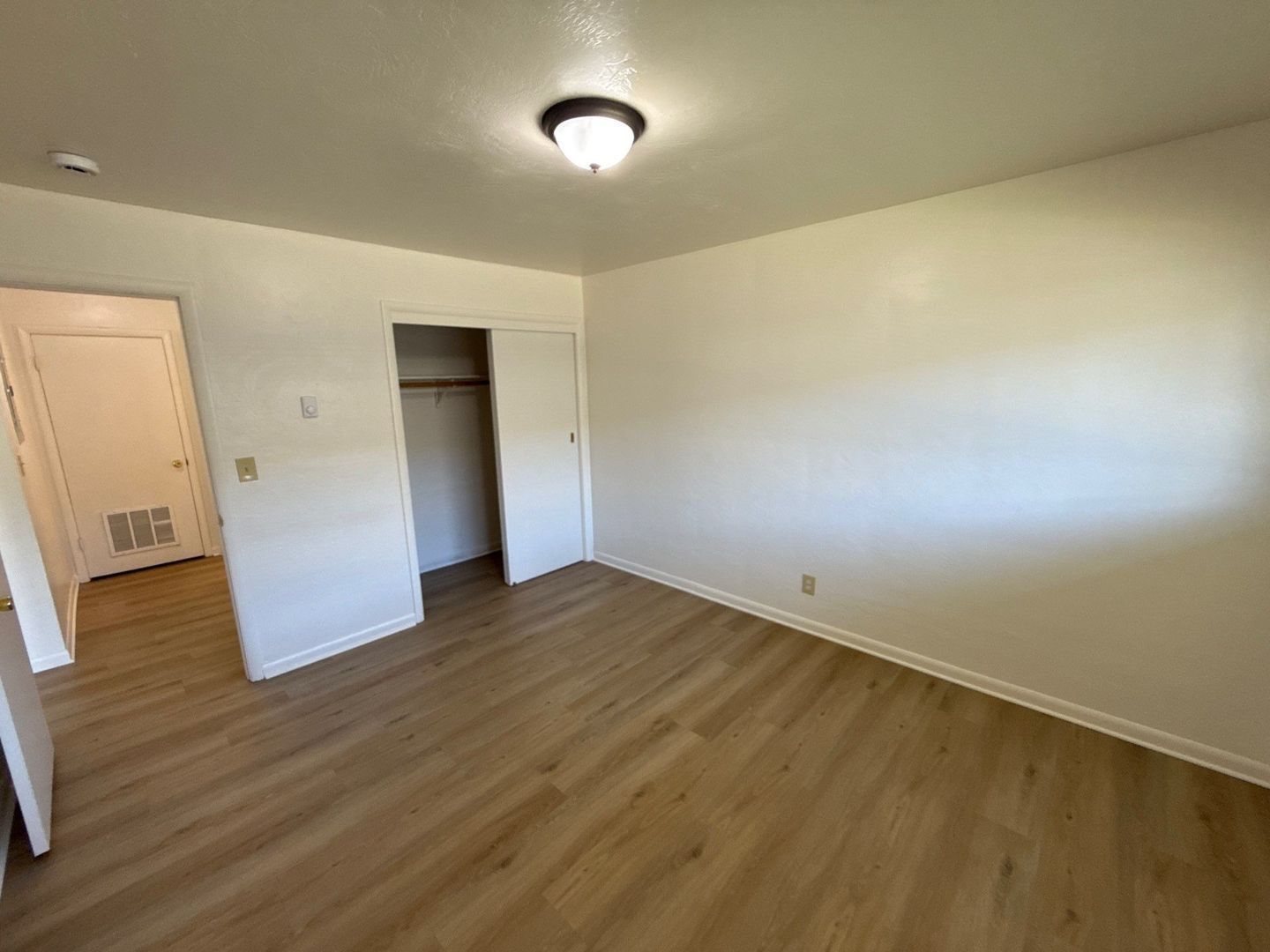 $945 First 3 Months, NE Salem 1 Bed, 1 Bath, Apartment | AVAILABLE NOW! property image