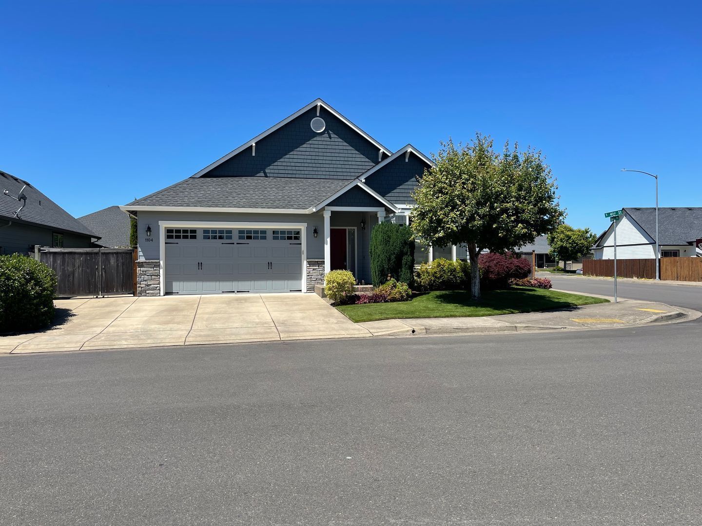 Beautiful Springfield 3 Bedroom home with 2 car garage COMING SOON! property image