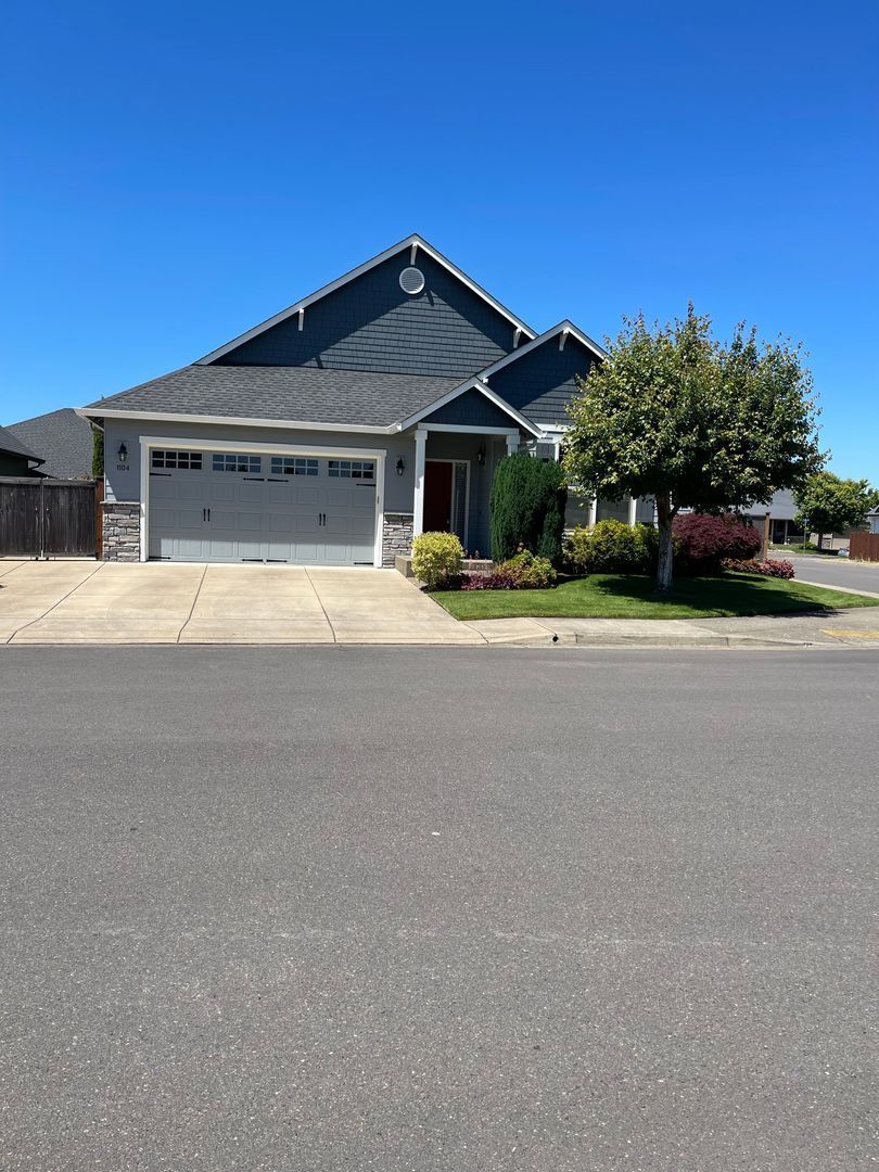 Beautiful Springfield 3 Bedroom home with 2 car garage COMING SOON! property image