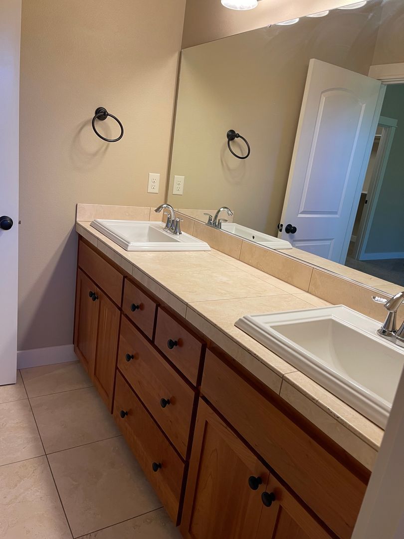 Beautiful Springfield 3 Bedroom home with 2 car garage COMING SOON! property image