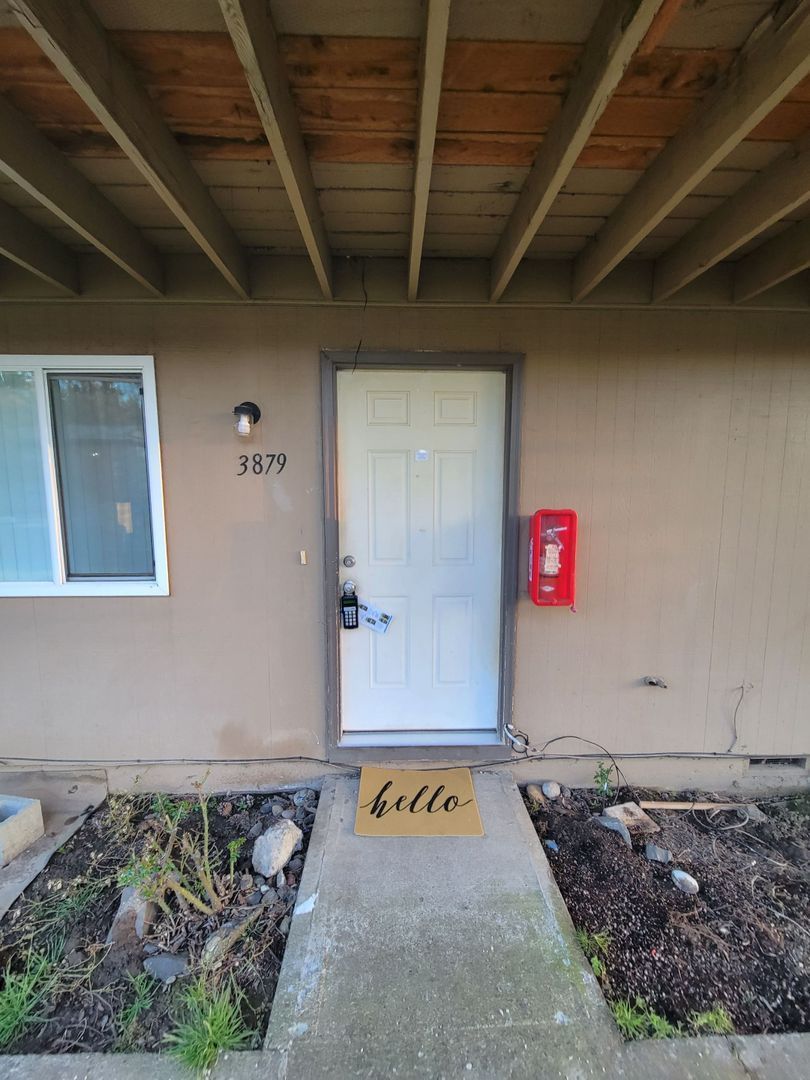 NE Salem, 2 Bed, 1 Bath, 1st Floor Apartment, AVAILABLE NOW! property image