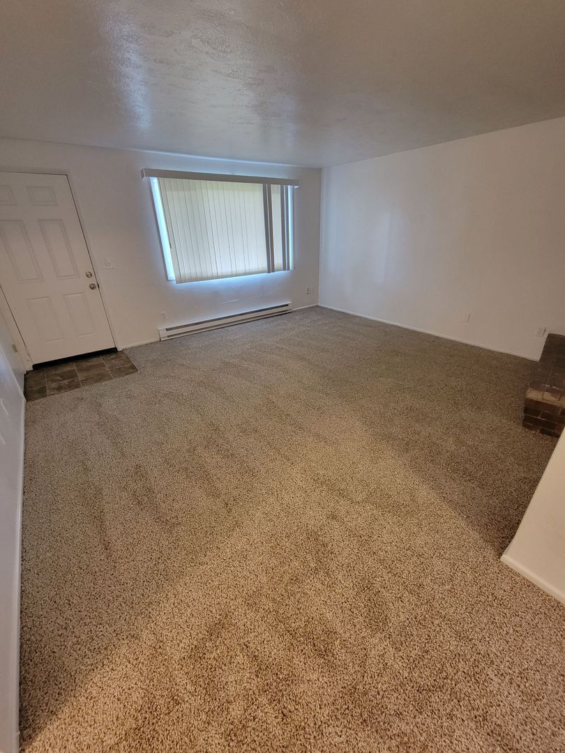 NE Salem, 2 Bed, 1 Bath, 1st Floor Apartment, AVAILABLE NOW! property image