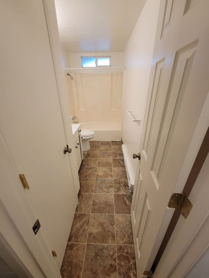 NE Salem, 2 Bed, 1 Bath, 1st Floor Apartment, AVAILABLE NOW! property image