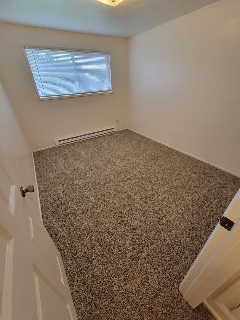 NE Salem, 2 Bed, 1 Bath, 1st Floor Apartment, AVAILABLE NOW! property image