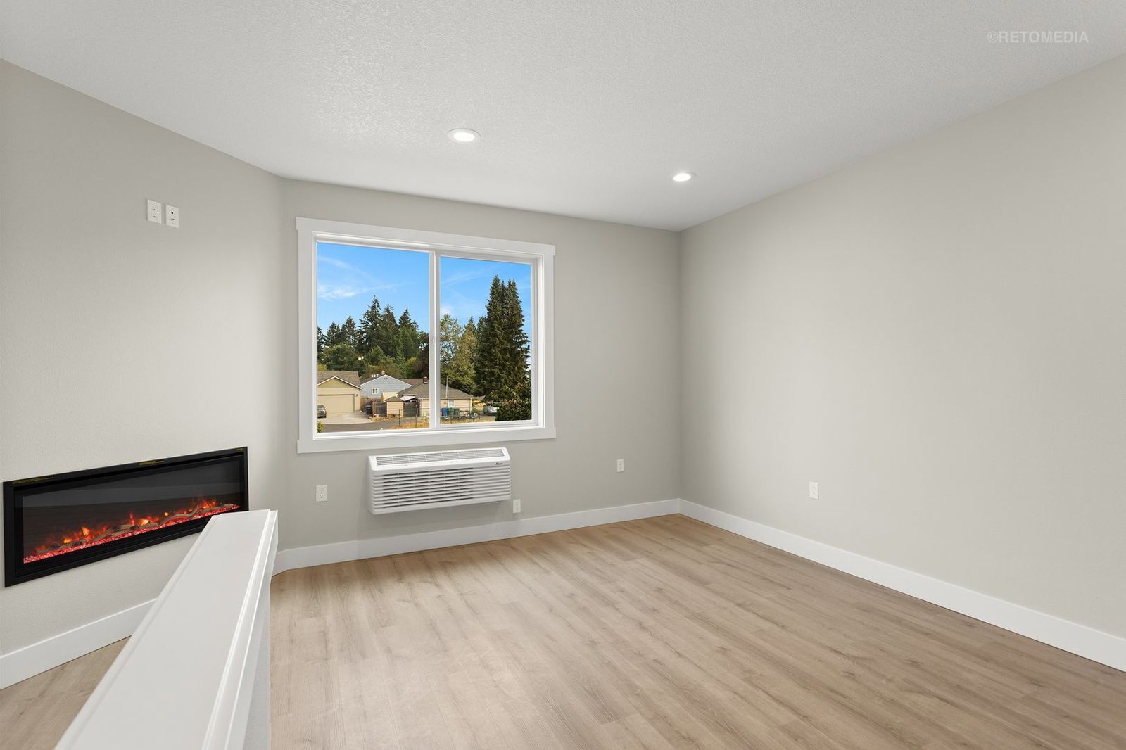 Keizer 3 Bed, 2.5 Bath, Town-Home, AVAILABLE NOW! property image