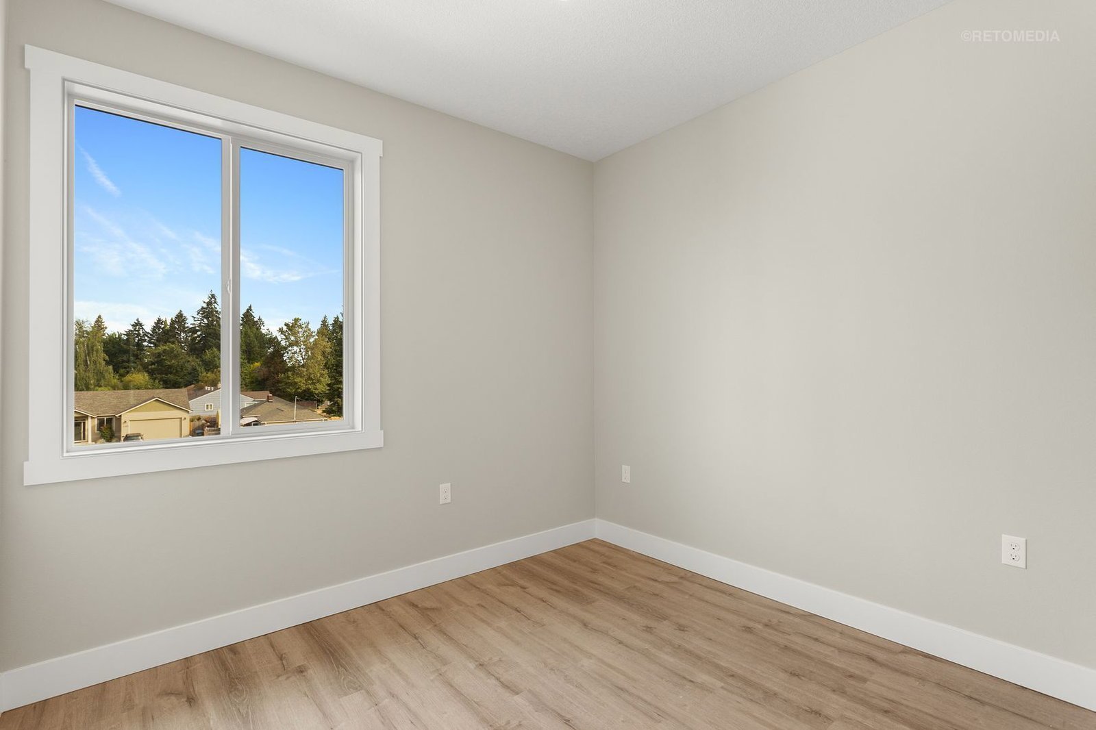 Keizer 3 Bed, 2.5 Bath, Town-Home, AVAILABLE NOW! property image