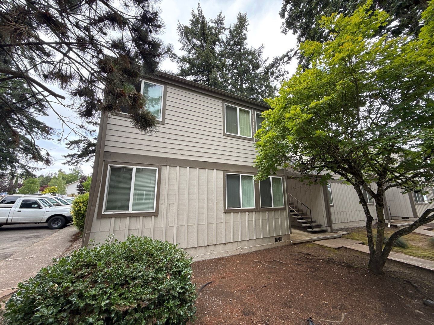 $1,025 First 3 Months, S Salem 1 Bed, 1 Bath 2nd Floor Apartment, W/S/G Paid, AVAILABLE NOW! property image