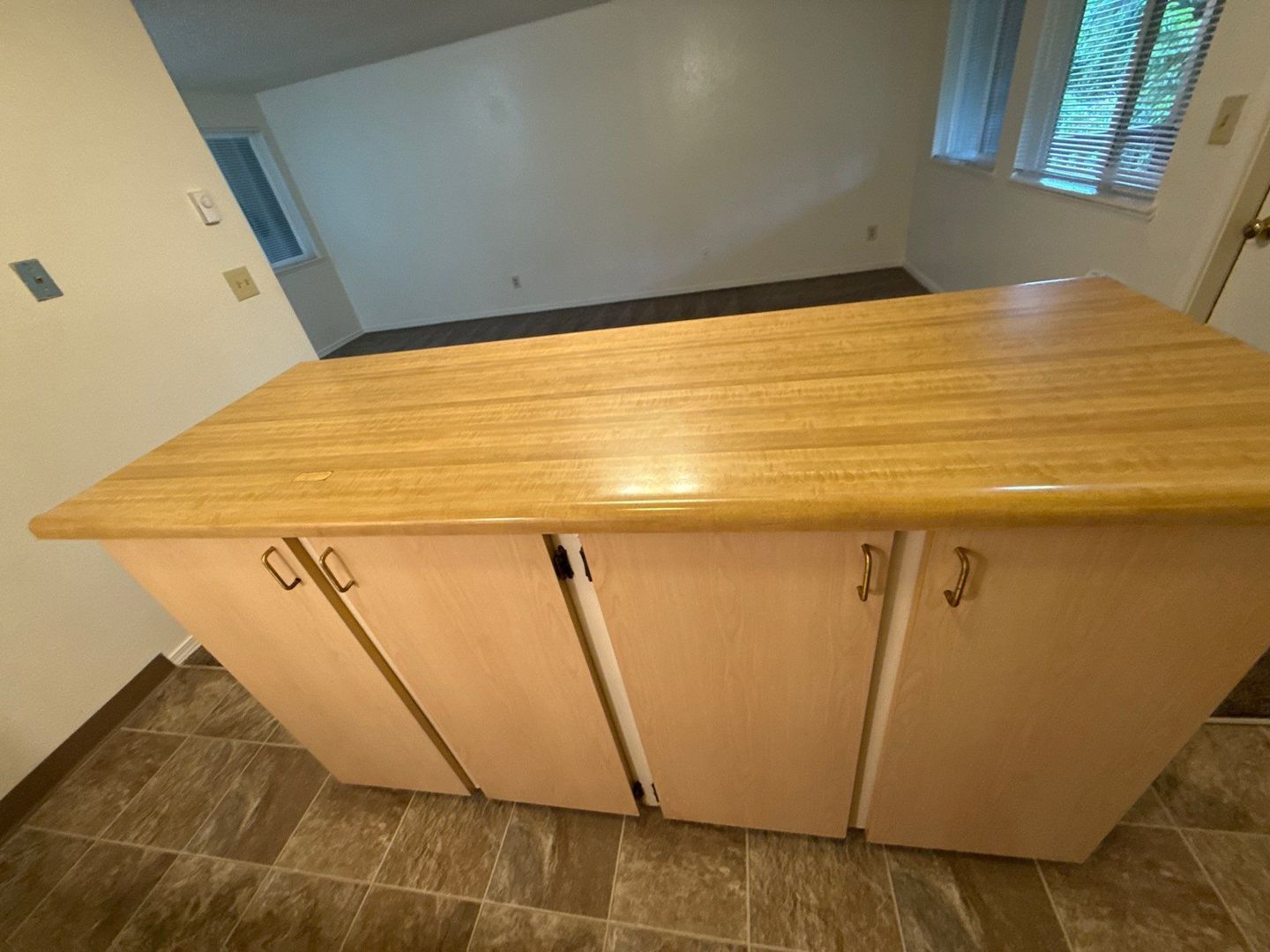 $1,025 First 3 Months, S Salem 1 Bed, 1 Bath 2nd Floor Apartment, W/S/G Paid, AVAILABLE NOW! property image
