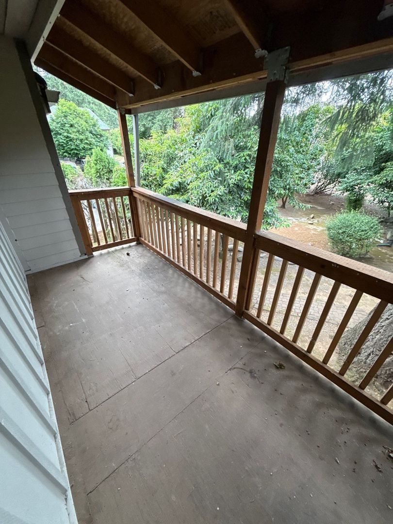 $1,025 First 3 Months, S Salem 1 Bed, 1 Bath 2nd Floor Apartment, W/S/G Paid, AVAILABLE NOW! property image