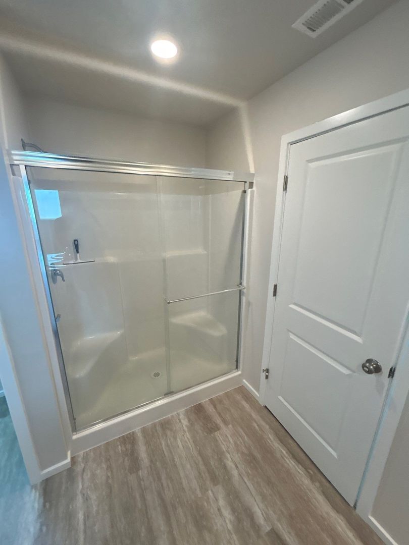 NE. Salem 4 Bed + Bonus Room, 2.5 Bath Single Family Home, AVAILABLE NOW! property image
