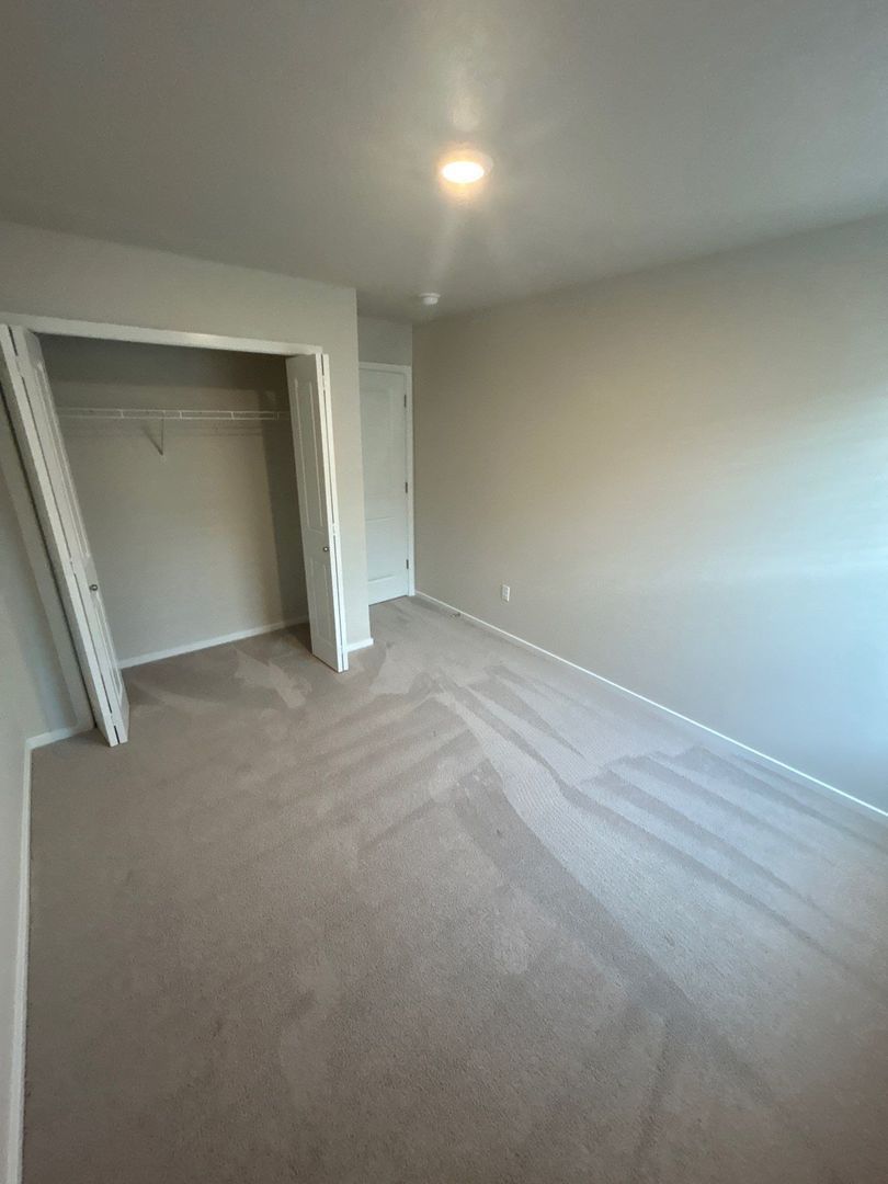 NE. Salem 4 Bed + Bonus Room, 2.5 Bath Single Family Home, AVAILABLE NOW! property image