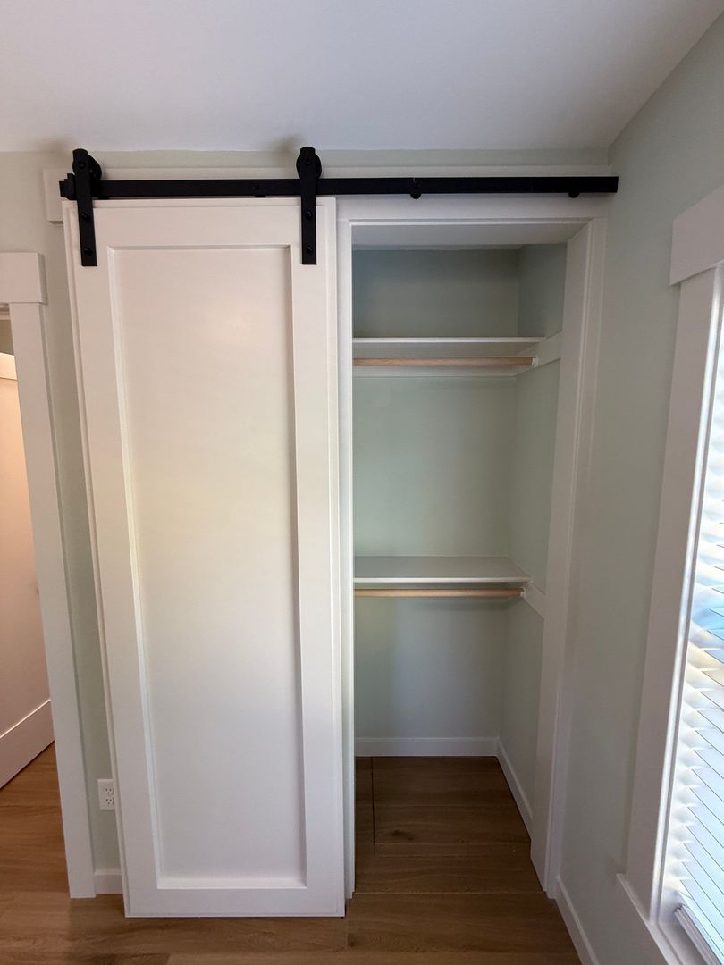 Fully Remodeled 3 bed, 1.5 bath w/Washer & Dryer. AVAILABLE NOW! property image