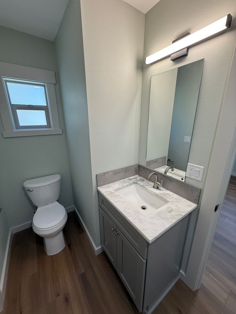 Fully Remodeled 3 bed, 1.5 bath w/Washer & Dryer. AVAILABLE NOW! property image