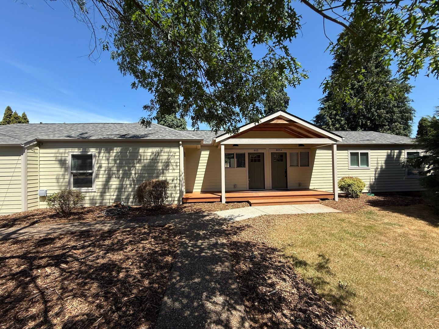 Fully Remodeled 3 bed, 1.5 bath w/Washer & Dryer. AVAILABLE NOW! property image