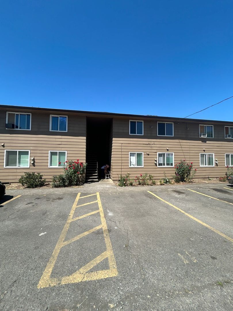 NE Salem, 2 Bed, 1 Bath, 1st Floor Apartment, AVAILABLE NOW! property image