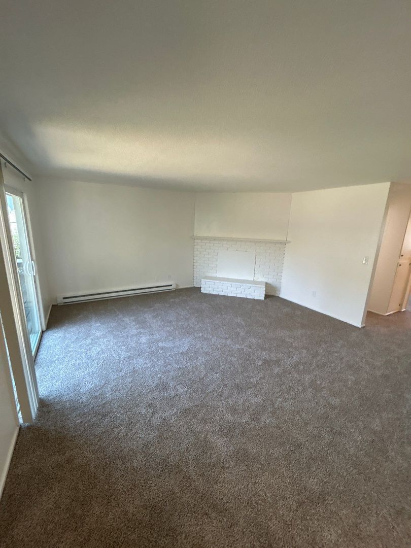NE Salem, 2 Bed, 1 Bath, 1st Floor Apartment, AVAILABLE NOW! property image
