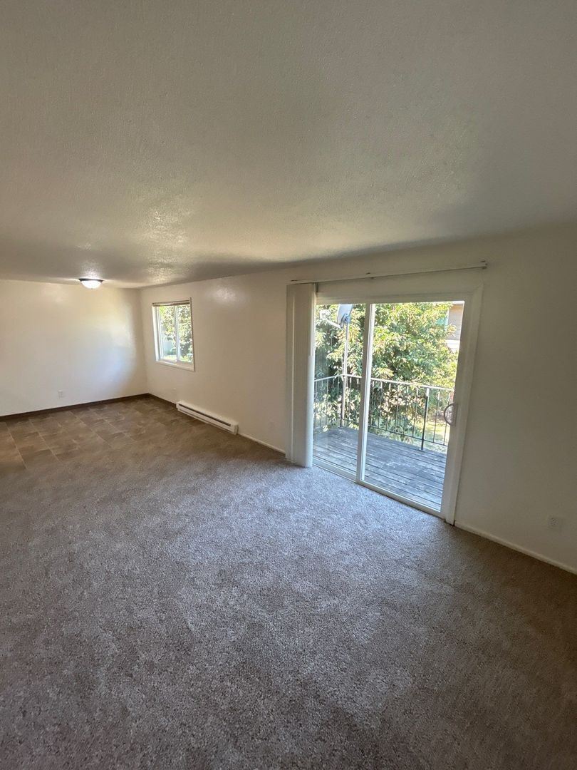 NE Salem, 2 Bed, 1 Bath, 1st Floor Apartment, AVAILABLE NOW! property image