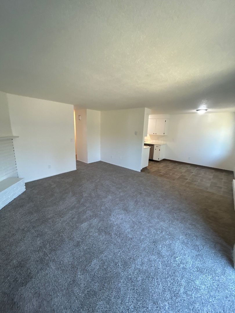NE Salem, 2 Bed, 1 Bath, 1st Floor Apartment, AVAILABLE NOW! property image