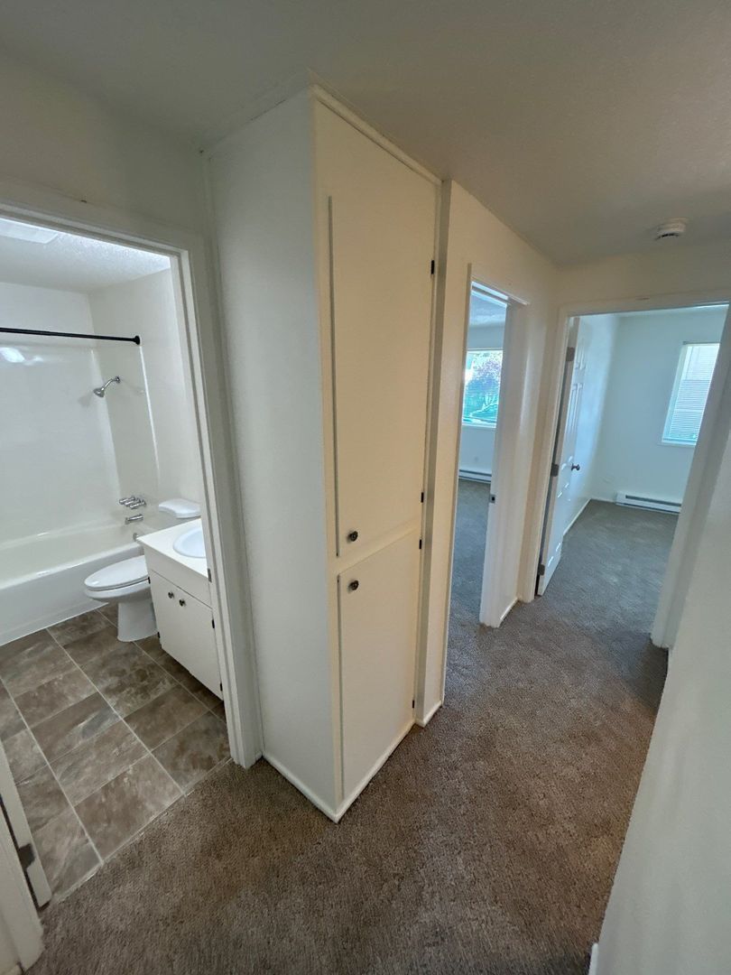 NE Salem, 2 Bed, 1 Bath, 1st Floor Apartment, AVAILABLE NOW! property image