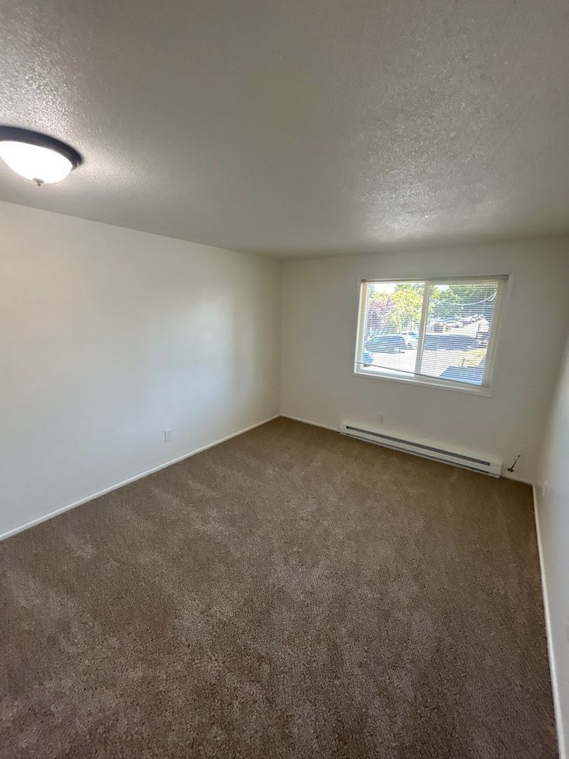 NE Salem, 2 Bed, 1 Bath, 1st Floor Apartment, AVAILABLE NOW! property image