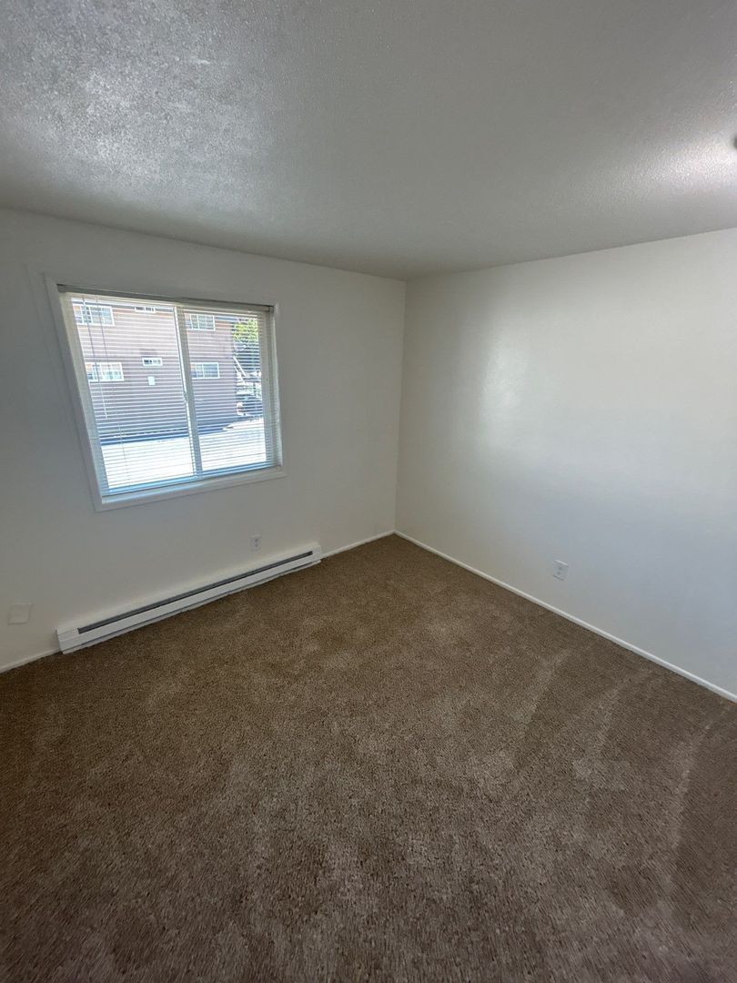 NE Salem, 2 Bed, 1 Bath, 1st Floor Apartment, AVAILABLE NOW! property image